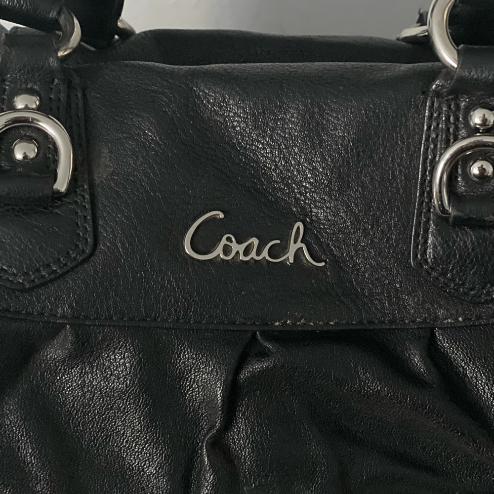 Leather - Picture 3 of 4